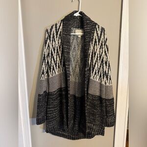 Lucky Brand Like-New Open Front Long Black and Cream Patterned Cardigan